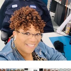 Meet your Posher, Renee